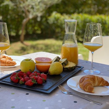 Apartment Punta Premantura E With Garden Экстерьер фото