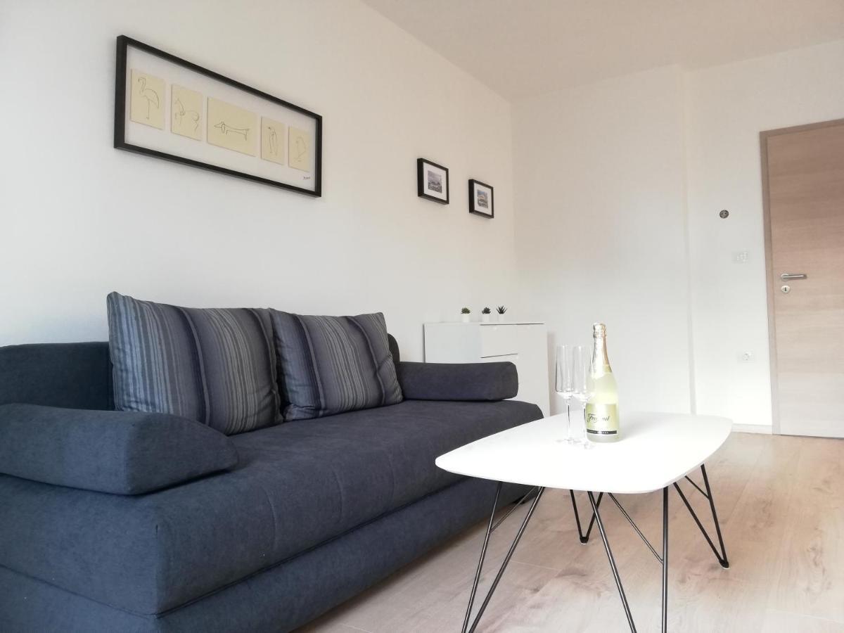 Apartment Punta Premantura E With Garden Экстерьер фото